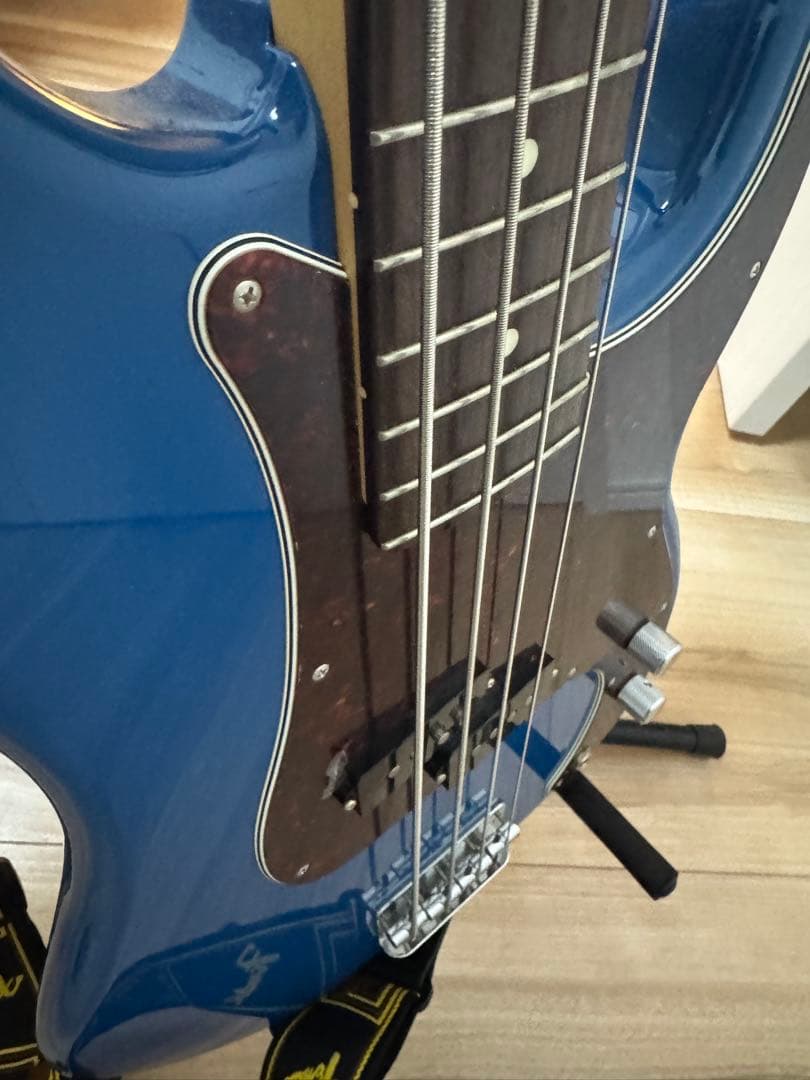 Fender Precision Bass 青