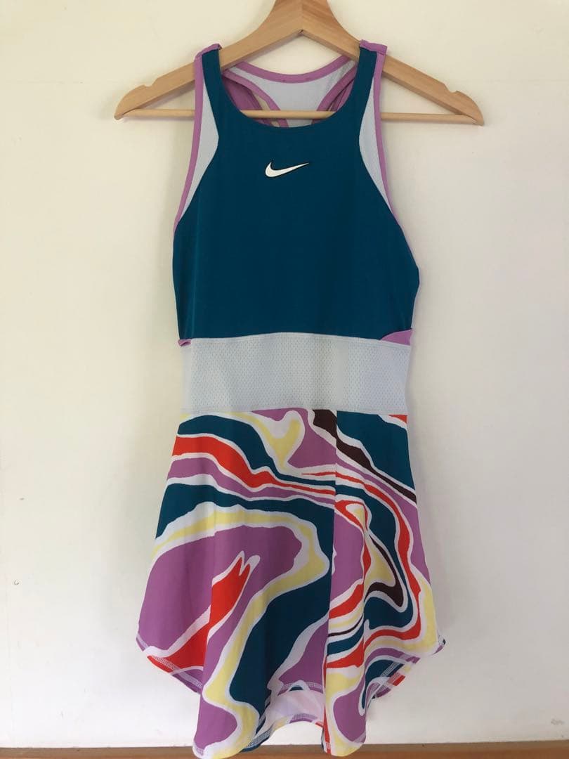 Nike テニスワンピース　全豪完売モデル