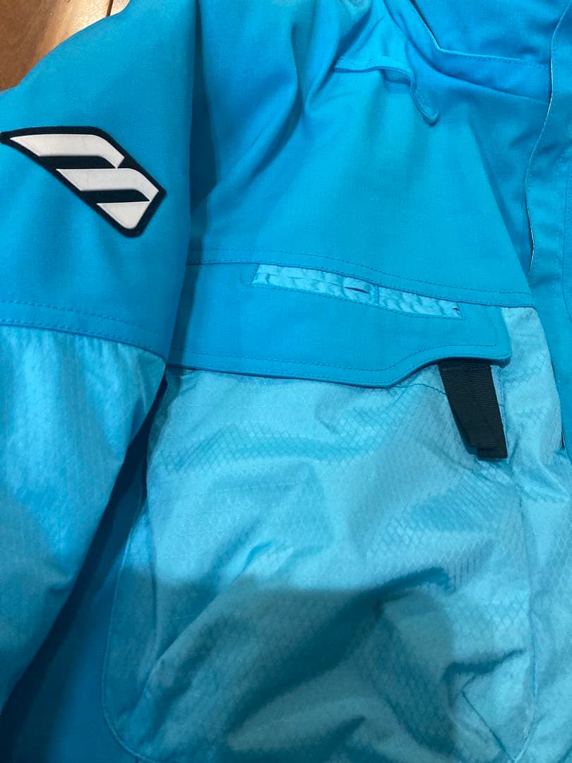 【美品】Mizunoミズノスキーウェア ダウンジャケット リバーシブル サイズL