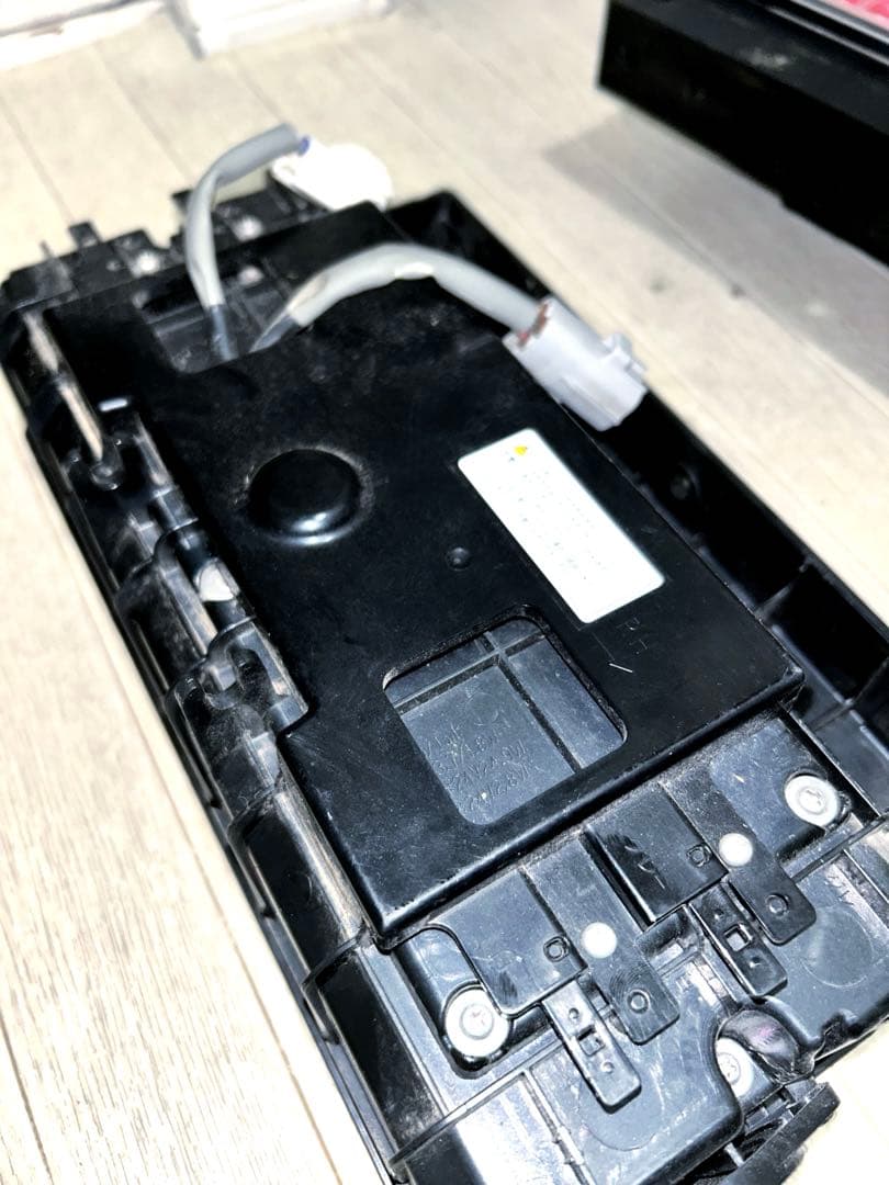 小糸製作所　LED2連テールランプ　左右セット