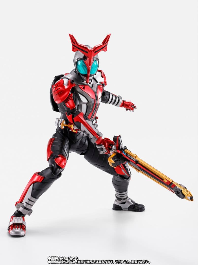 S.H.フィギュアーツ 真骨彫製法 仮面ライダーカブト ハイパーフォーム10th