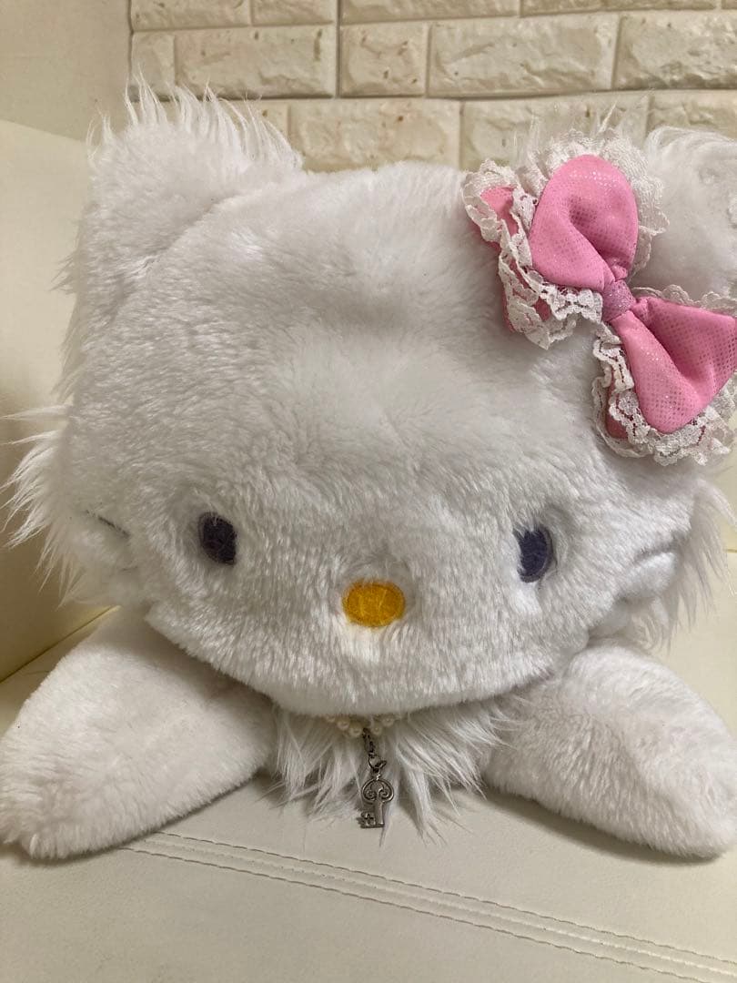 サンリオ　チャーミーキティ　ぬいぐるみ　ティッシュケース